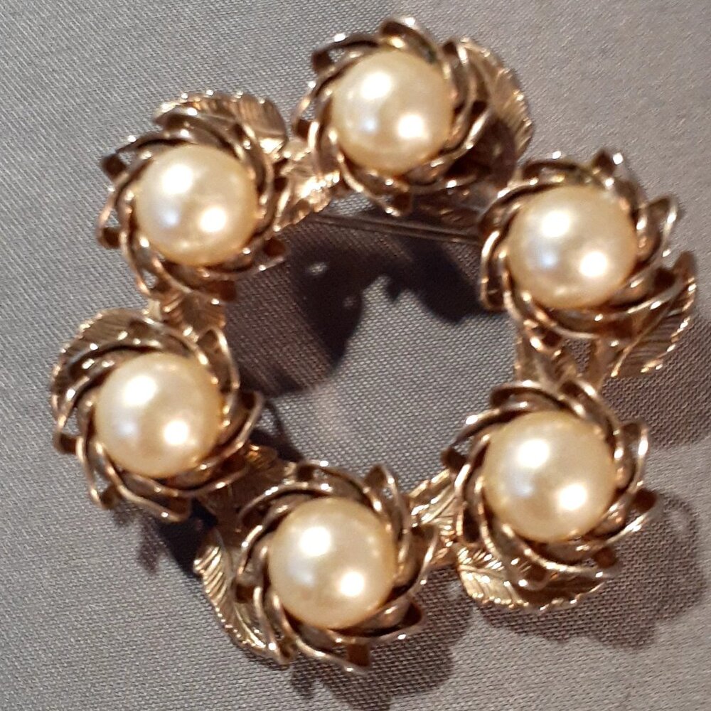 Vintage Faux Pearl Brooch